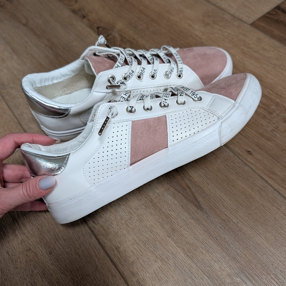 Vintage Havana White and Blush Suede-Accent Low-Top Sneaker - Picture 5 of 6